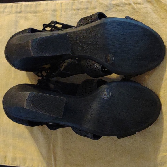 Vince camuto Corbina leather size  7.5 - Picture 5 of 5